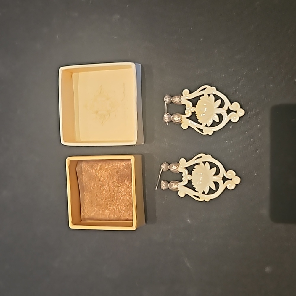 Liquid Fire MantraLotus Earrings - Picture 4 of 5